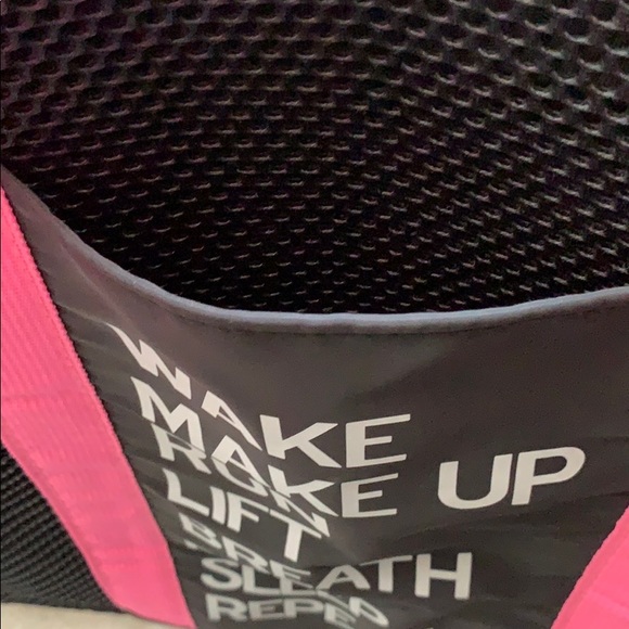 🔸NWOT MODERN ATHLETIC Mesh & Nylon Tote - Picture 3 of 4